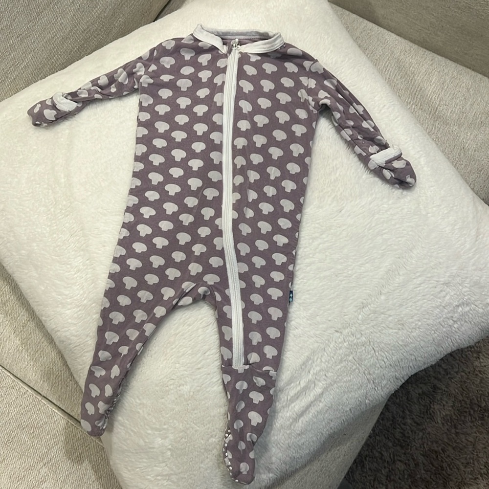 Kicker pants 0-3 months pajamas